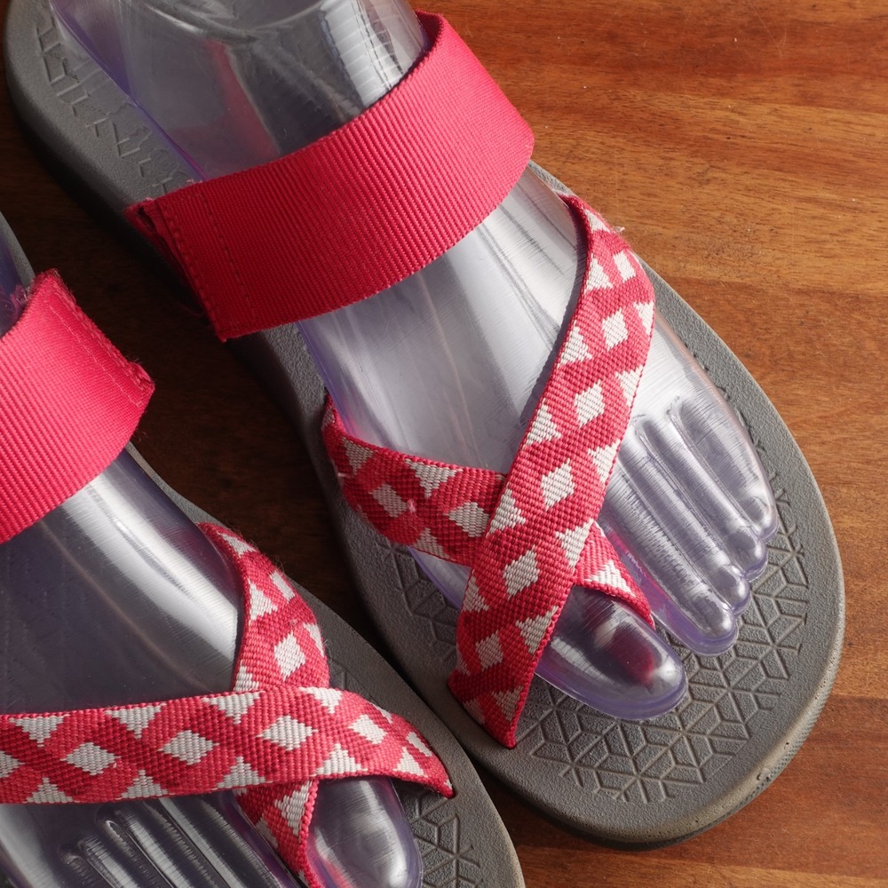 Chaco Sandals Womens SZ 8 Pink Tetra Cloud Toe Loop Pool Shoes Beach Waterproof - Picture 5 of 15
